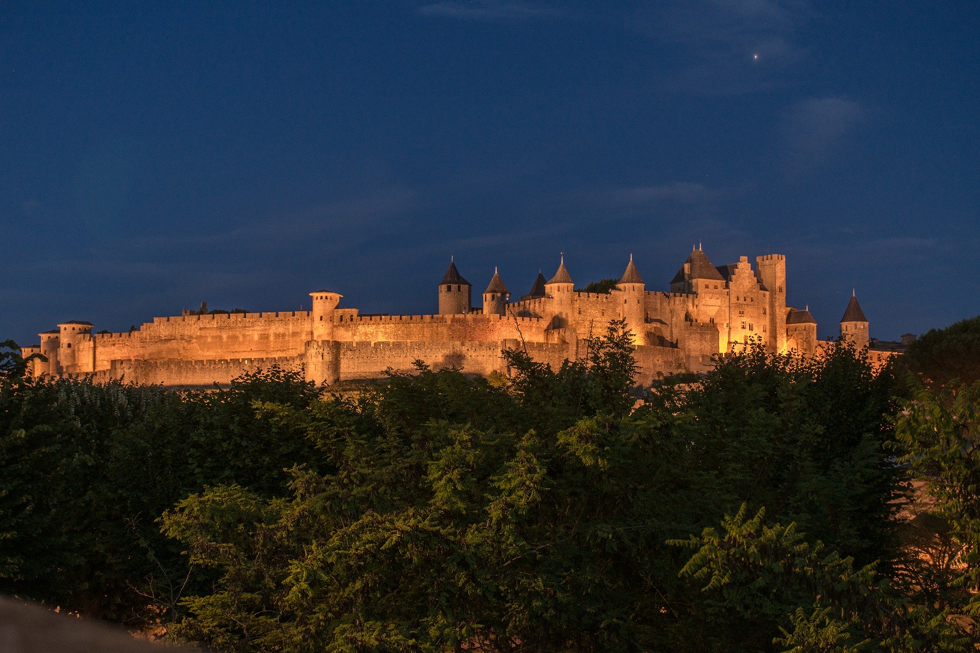 CITE CARCASSONNE ECLAIREE DE NUIT VISITE DU CHATEAU