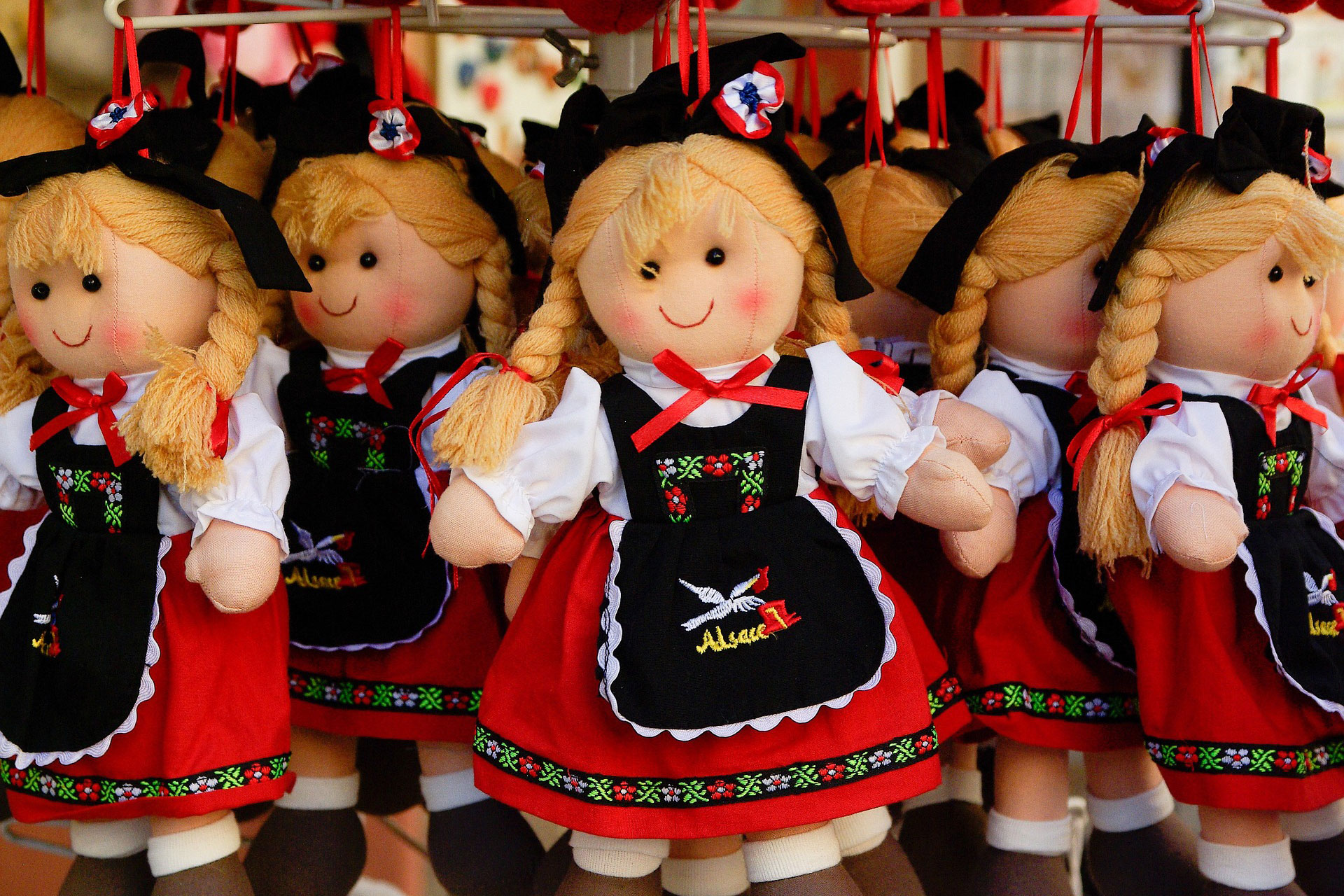 POUPEES ALSCAIENNE SEJOURS MARCHE DE NOEL ALSACE